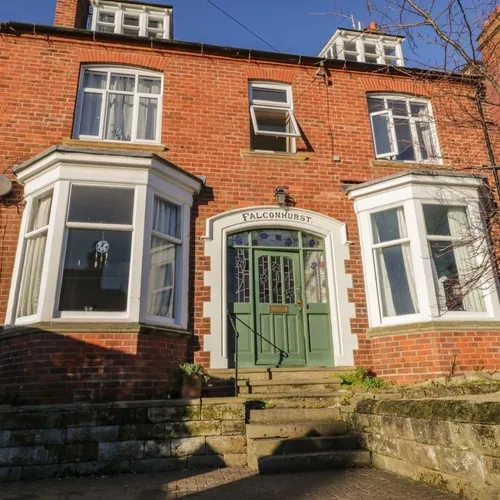 Falconhurst holiday let exterior in Robin Hoods Bay near Whitby - stunning Yorkshire Coast accommodation